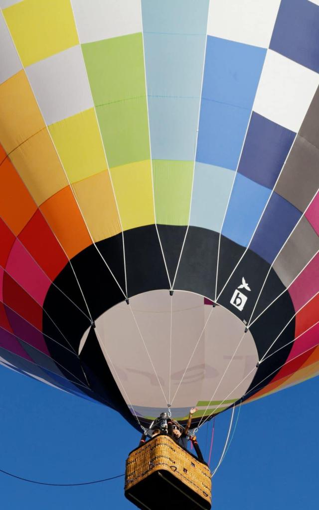 terres-denvol-montgolfiere-marais-poitevin.jpg